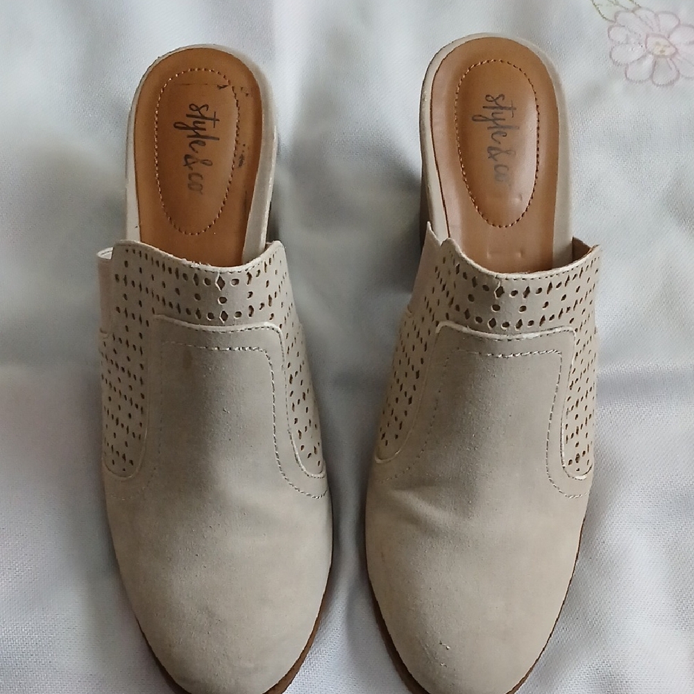 Style & Co. Beige Perforated Mules